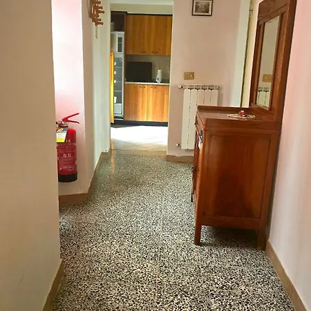Apartment Guest House Pietracolora
