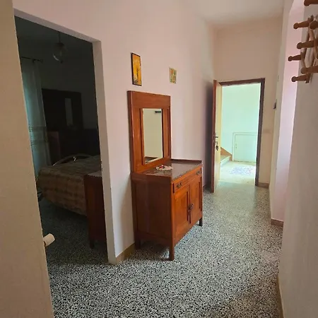 Apartment Guest House Pietracolora