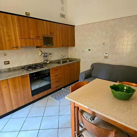 Apartment Guest House Pietracolora